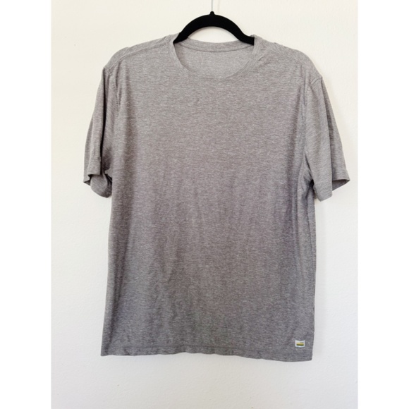 Vuori Men's Strato Tech Tee Shirt Gray M - Picture 2 of 7